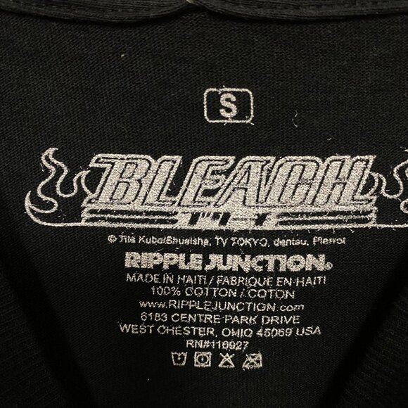 Bleach Ichigo Kurosaki Bankai and Hollow Mask Anime Graphic Design T-Shirt Small - Picture 4 of 4